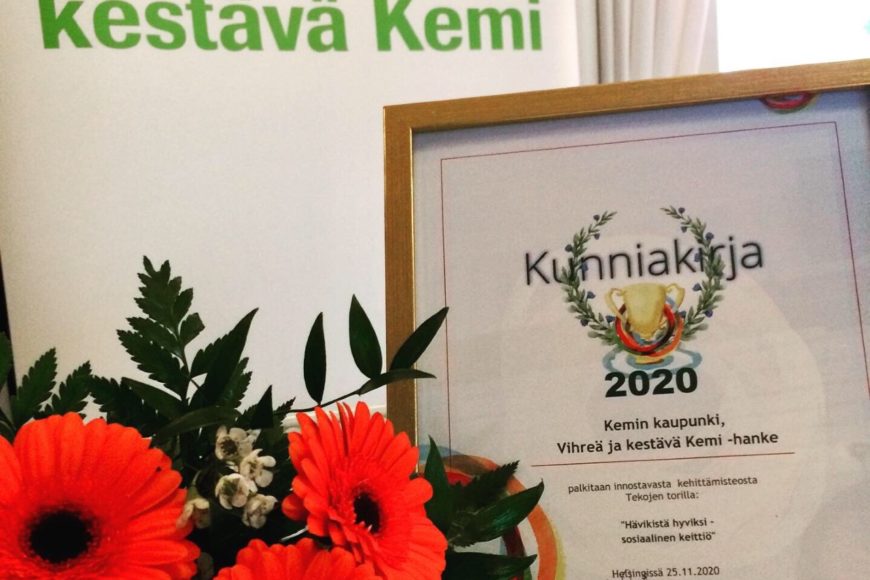 Kunteko2020-kunniakirja ja palkintokukat