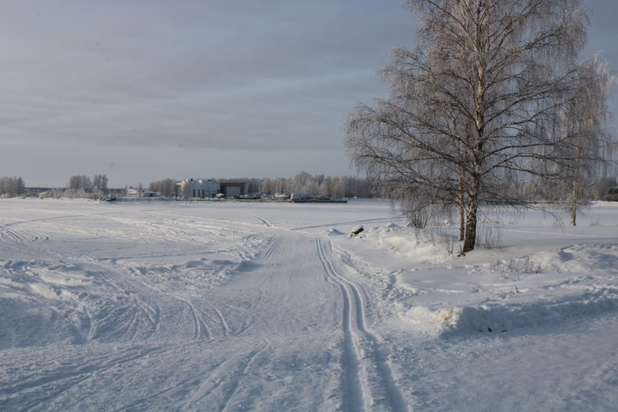 Jäälle tehty latu